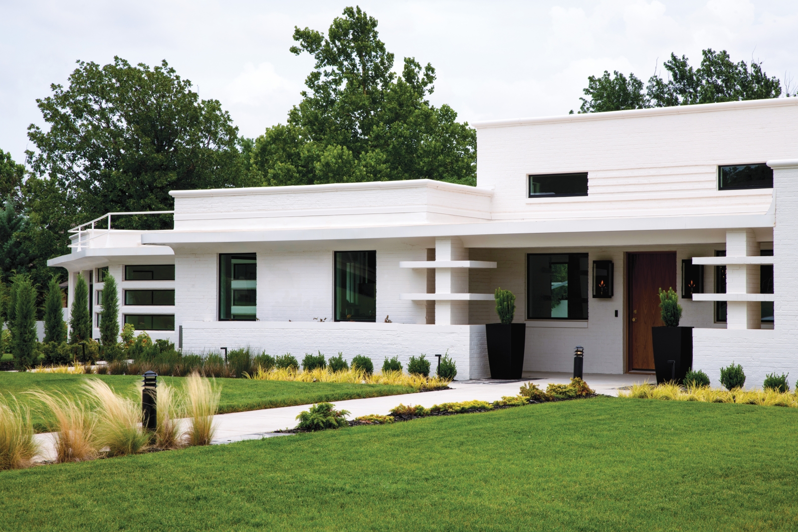 The splendid Jones home in Nichols Hills.