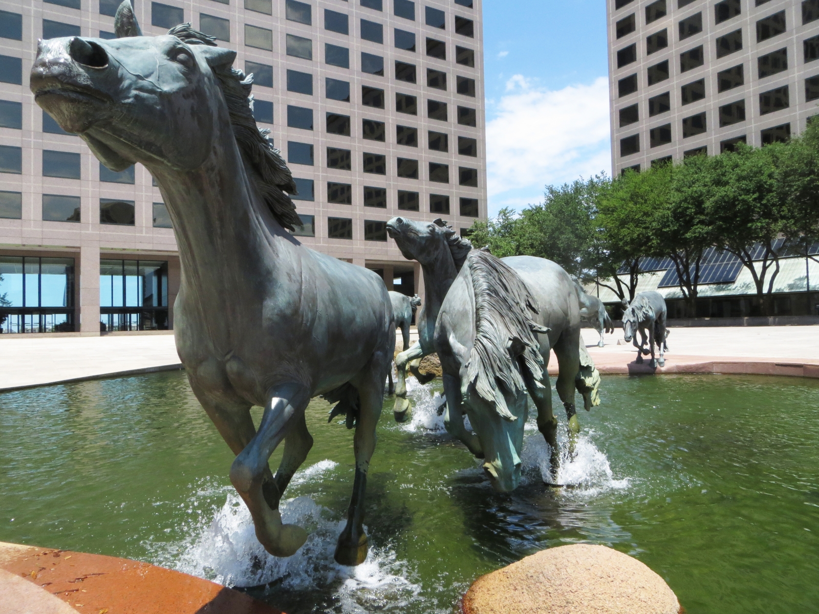 The world’s largest equestrian sculpture, by Robert Glen, is a Las Colinas/Irving icon. Photo by Elaine Warner