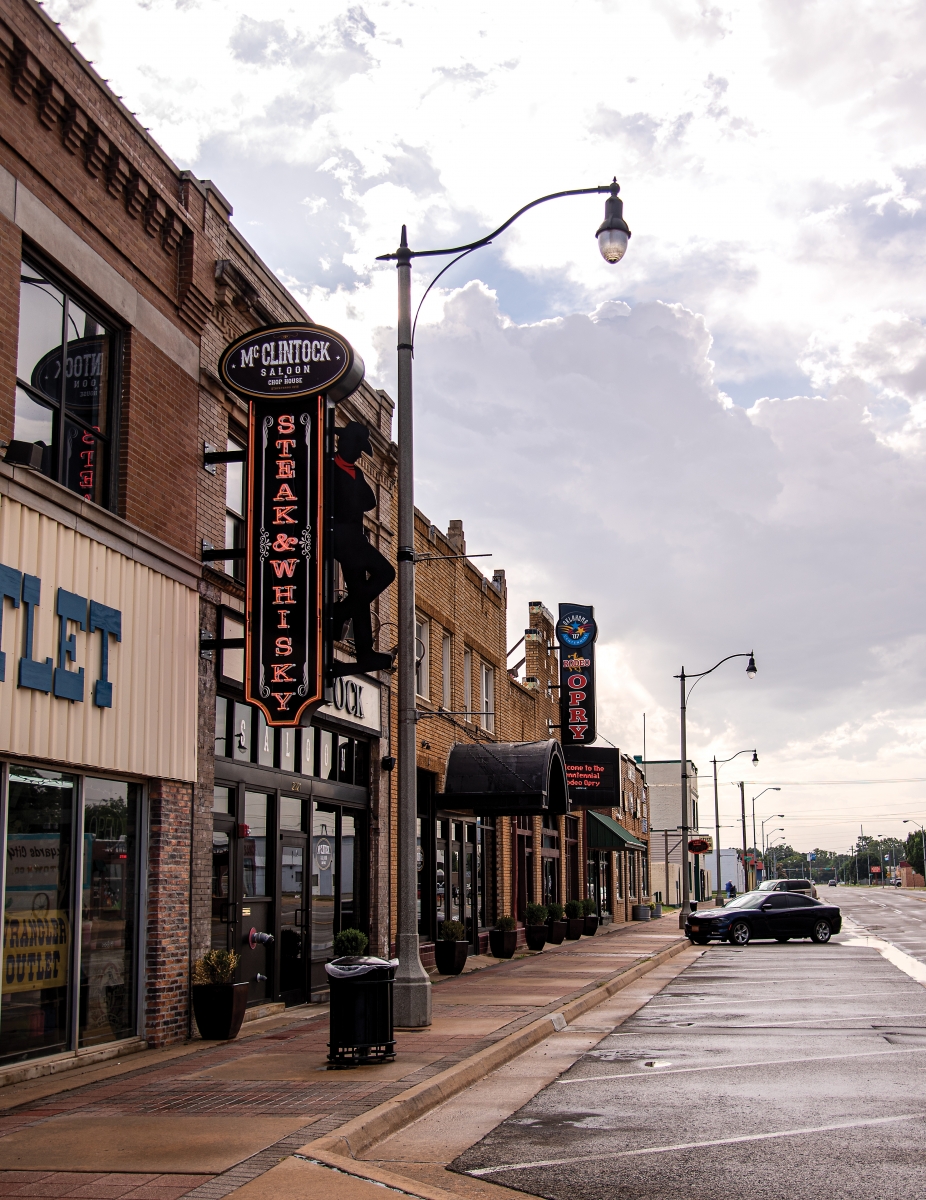 The main streets of Exchange and Agnew are well worth a mosey.