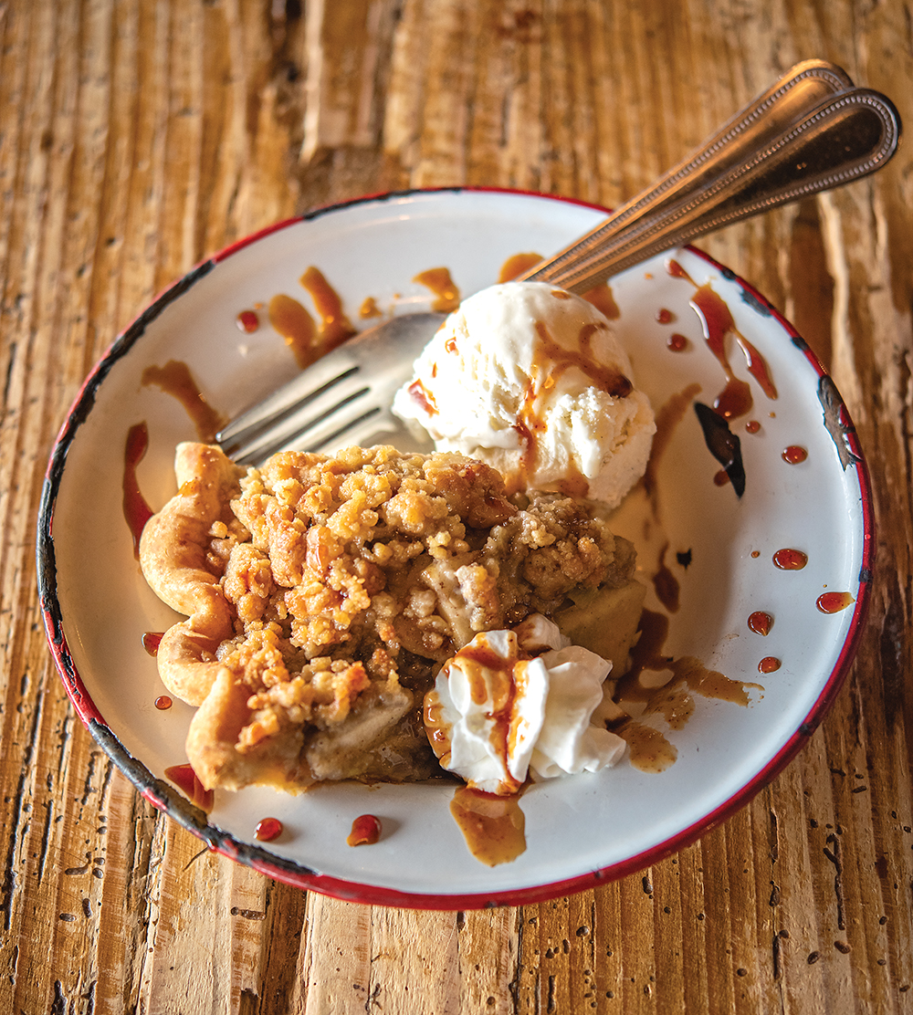 Green chile apple pie