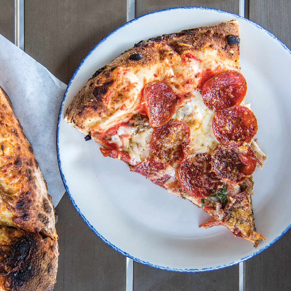 Hall's Pizza Kitchen