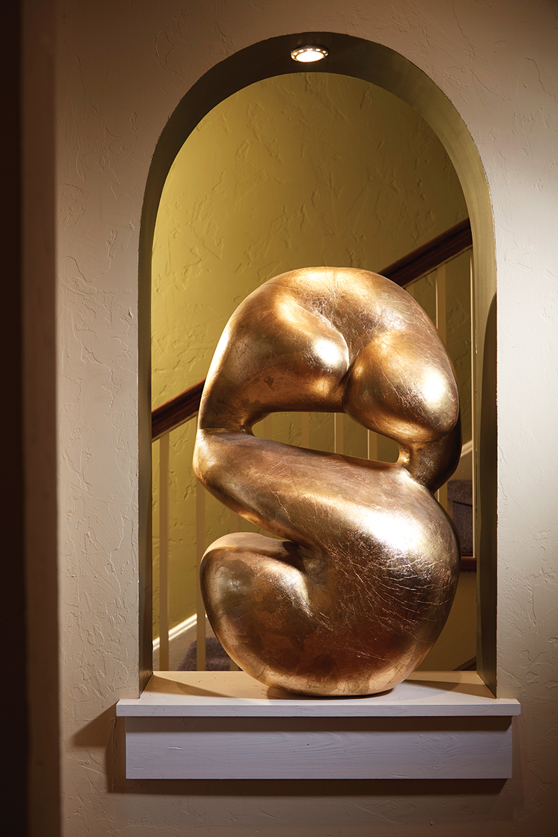 “Mujer d’Oro (Gold Woman)"