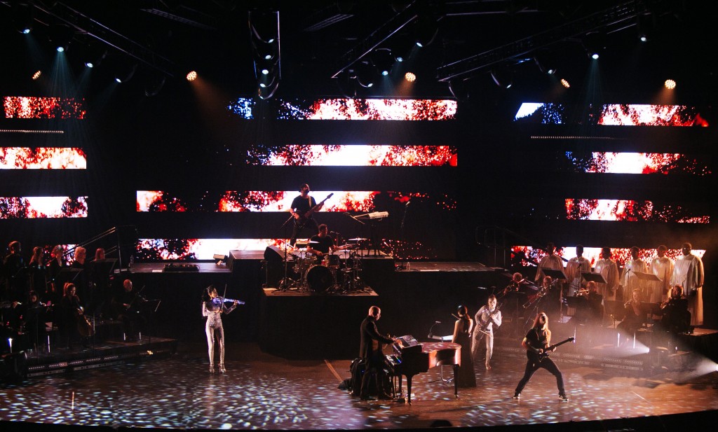 Civic Center Full Band Balcoy Shot Color