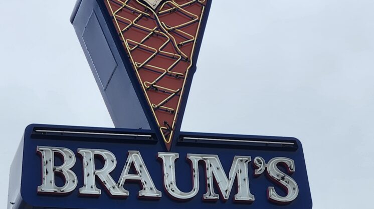braums-ice-cream-store-sign-scaled.jpg